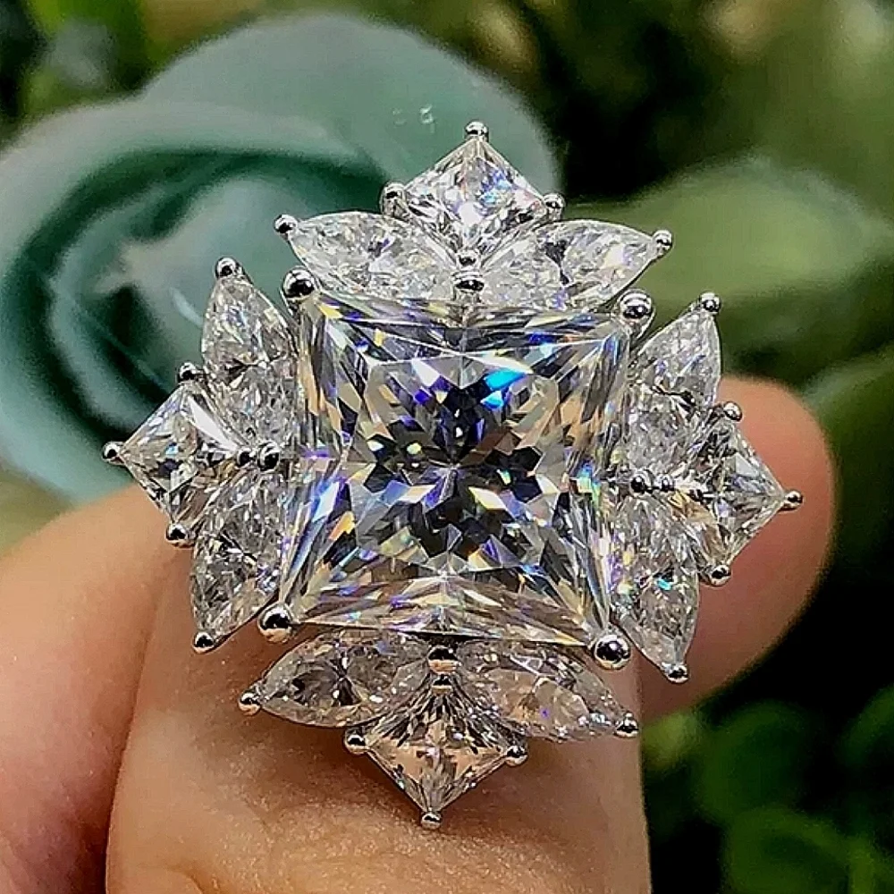 💖*NWOT* .925 Sterling Silver Cubic Zirconia Ring